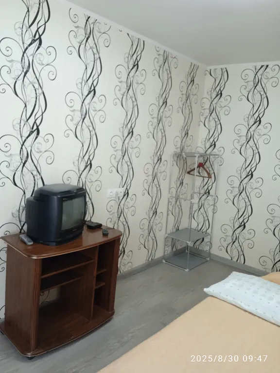 Очень хорошая комната небольшая, тем не менее всем можно пользоваться