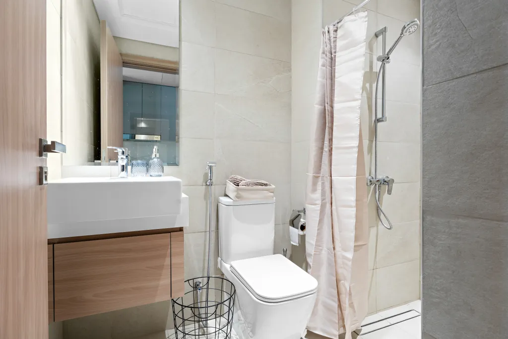 Уютная студия с балконом в Azizi Riviera