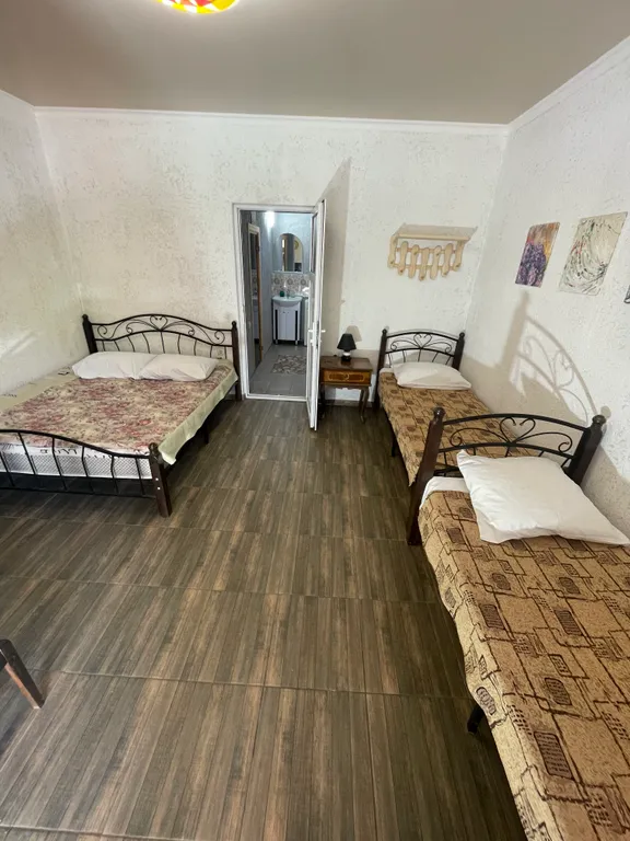 Коттедж Уютный четырёхместный домик — Гагра