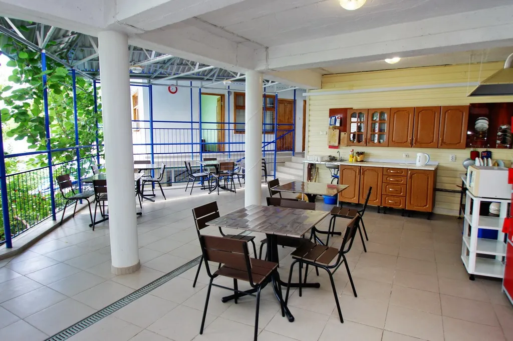 Квартира Комната Двухместный эконом с/у на этаже — Лазаревское