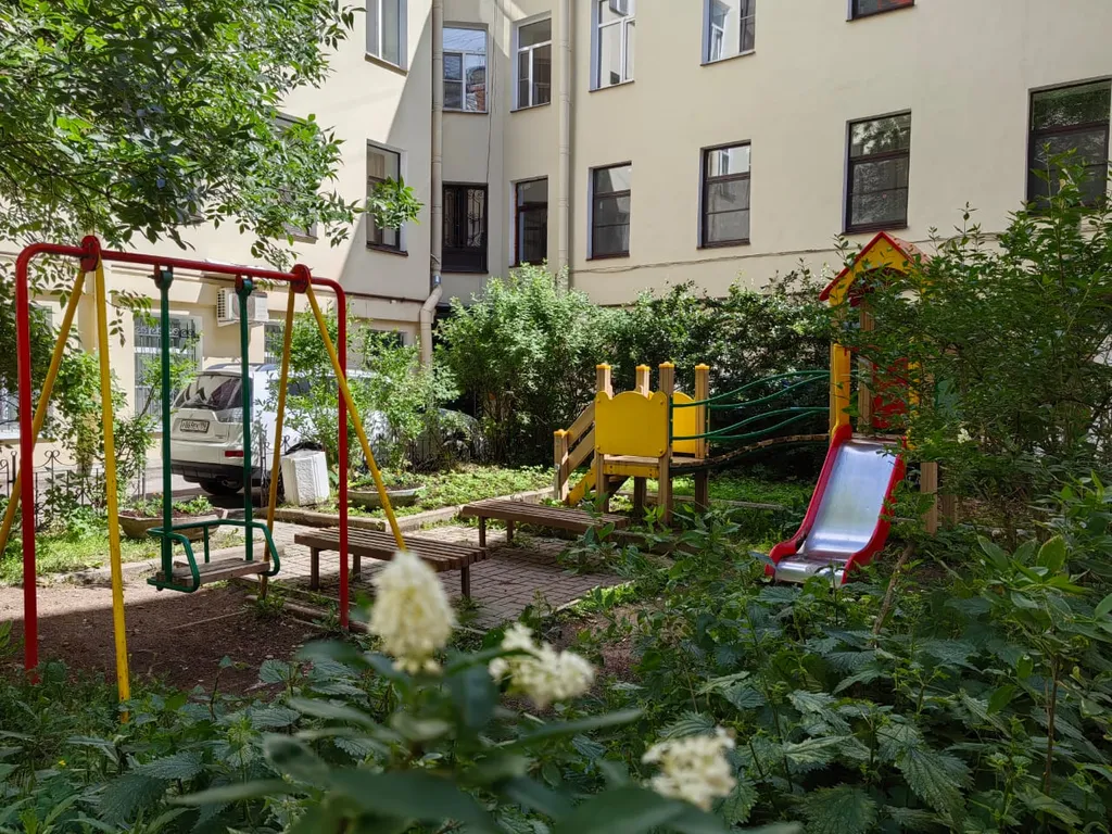 Квартира Комната "Другой Эрмитаж". Между Эрмитажем и Исаакием. Хранение багажа. — Санкт-Петербург