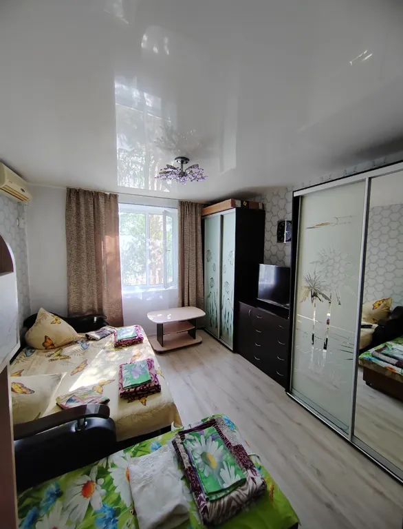 Уютная квартира в центре, до моря250 метрах от моря — аренда посуточно в Орджоникидзе