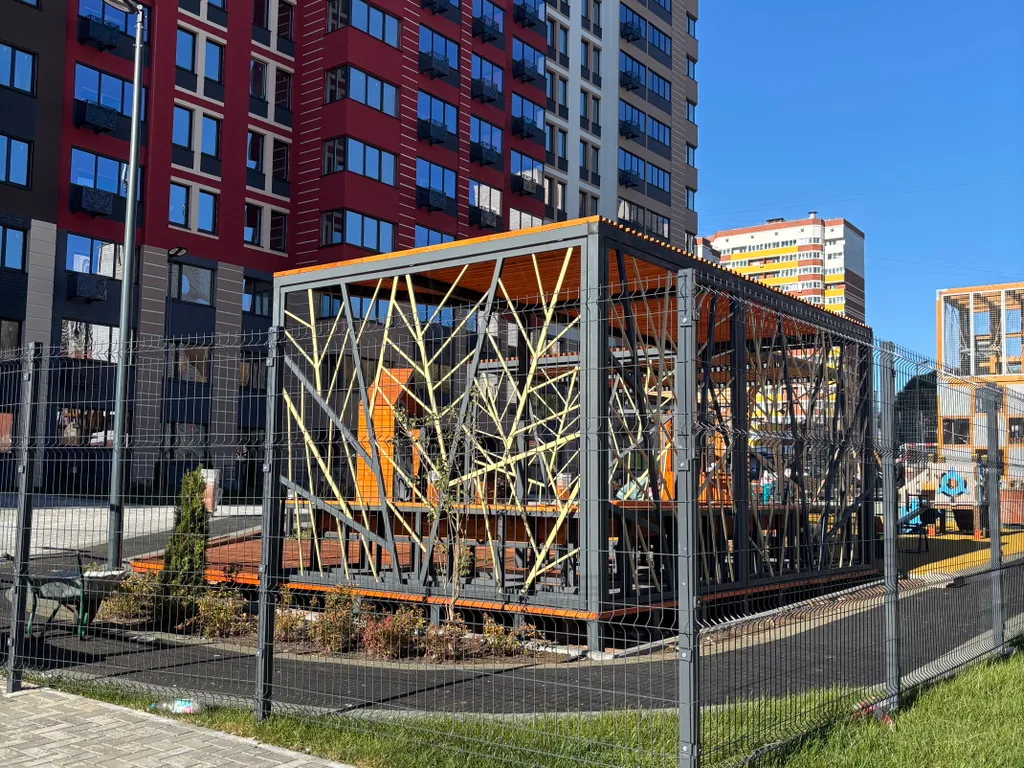 Теплая светлая квартира для 4 гостей в современном ЖК