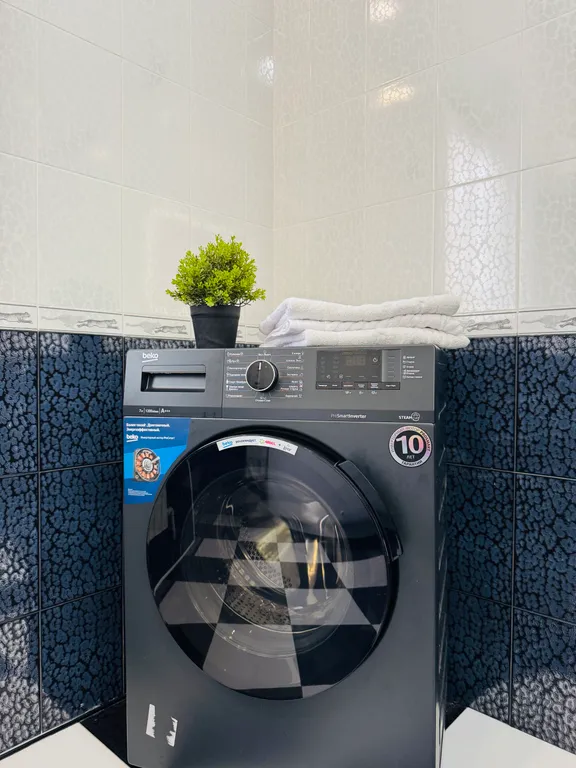 Дом с бассейном и баней возле курзоны