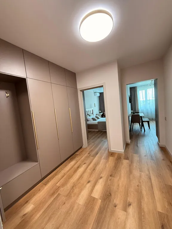 Уютная квартира рядом с ТРК Семья