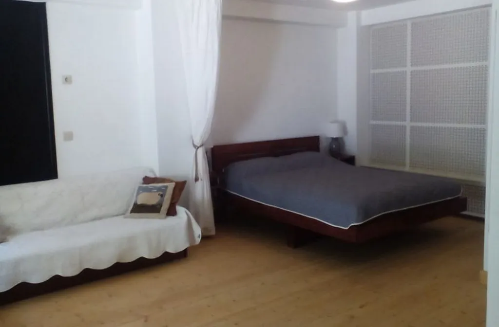 Студия комфорт на земле с двором, парковкой