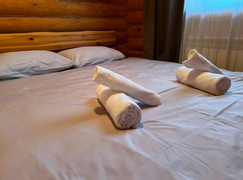 Загородный коттедж для компании в лесу на берегу реки Ока