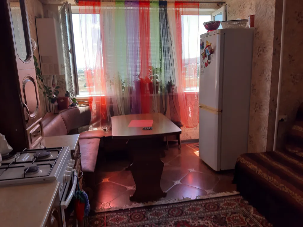 2ком.кв.порядо и чистоту горант.с окна вид на горы море..рядом крепост