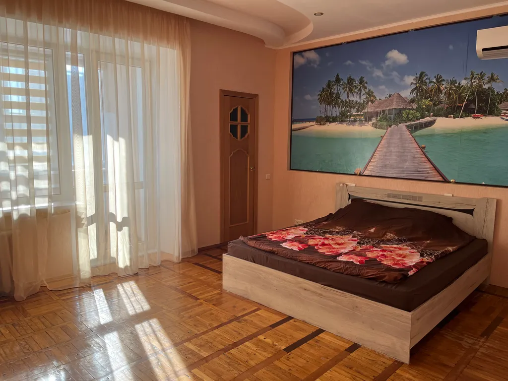 Просторная квартира — аренда посуточно в Старый Оскол