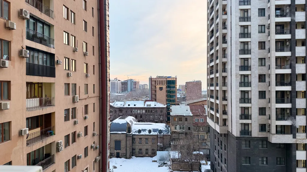 Улучшенные апартаменты с 1 спальней и  балконом в центре города