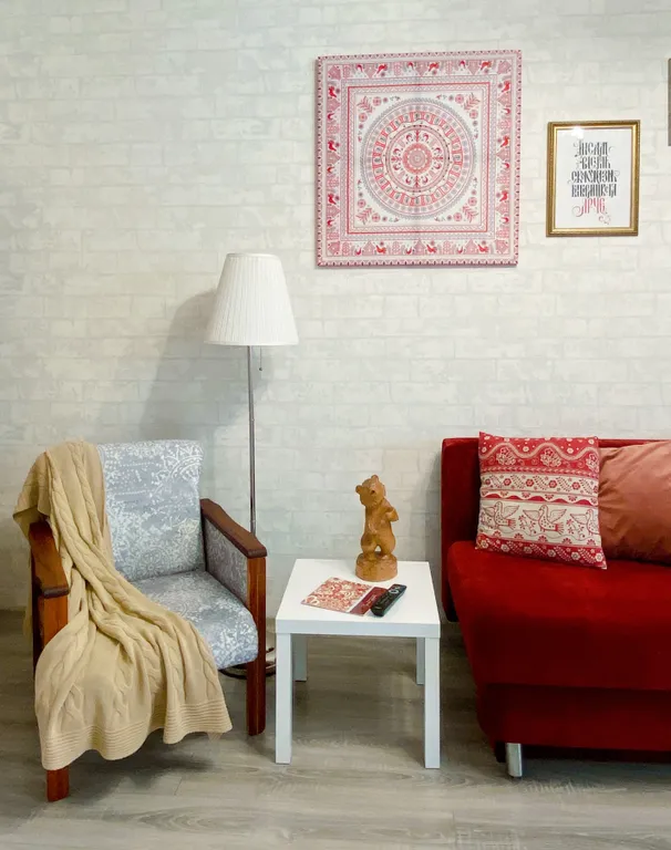 Русские узоры-большая семейная квартира в историческом центре города