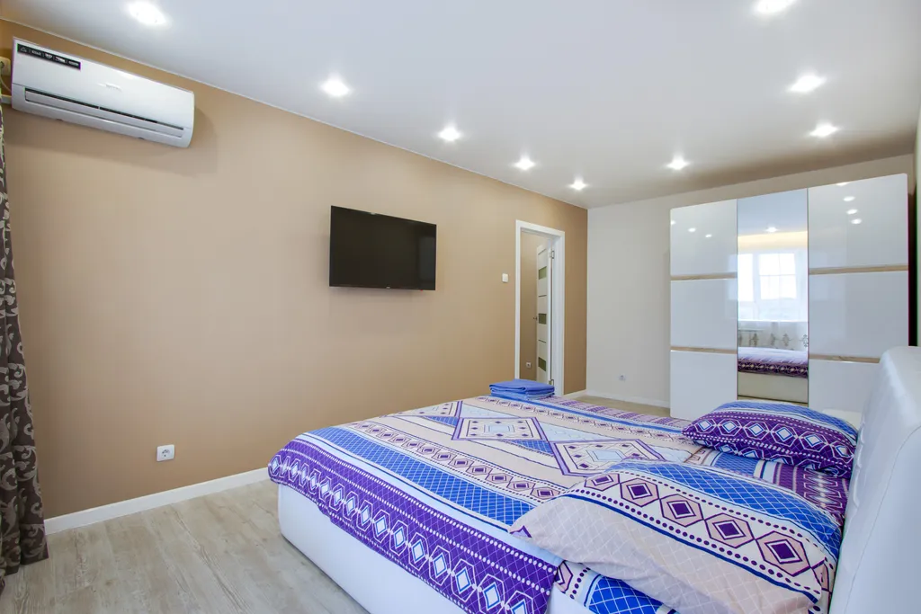 Современная просторная евротрешка в центре