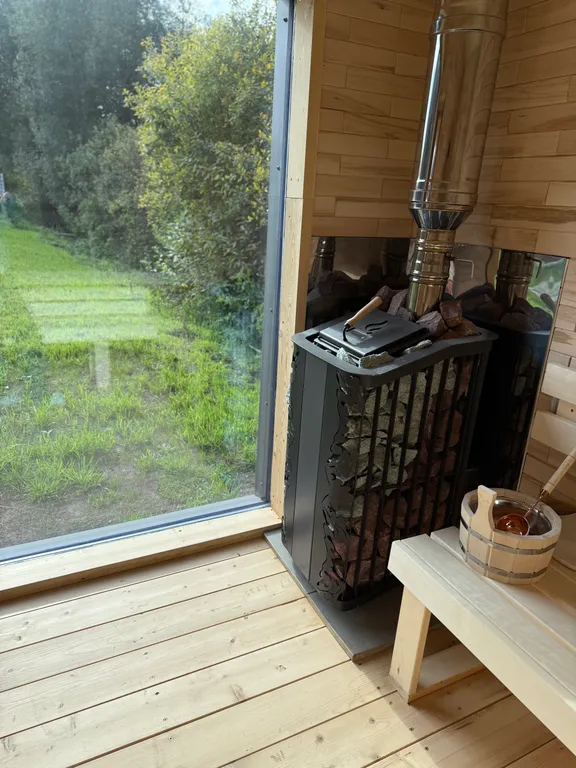 Коттедж с чаном и сауной в черте города