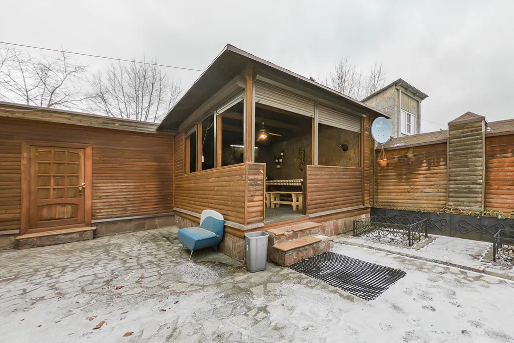 Дом со включённой стоимостью бассейна, сауны, бильярда, мангала