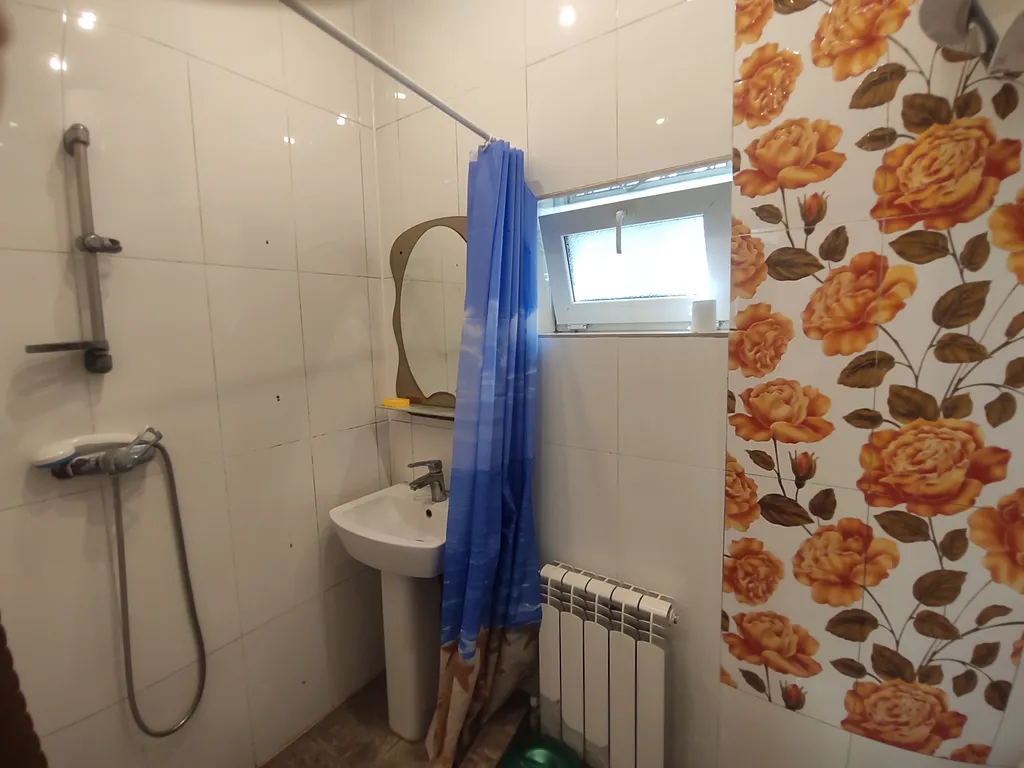 Двухкомнатные апартаменты около набережной Горького