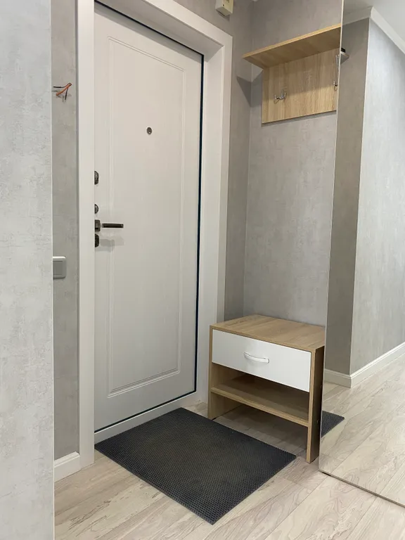 Современная квартира район Панорамы и Мираса