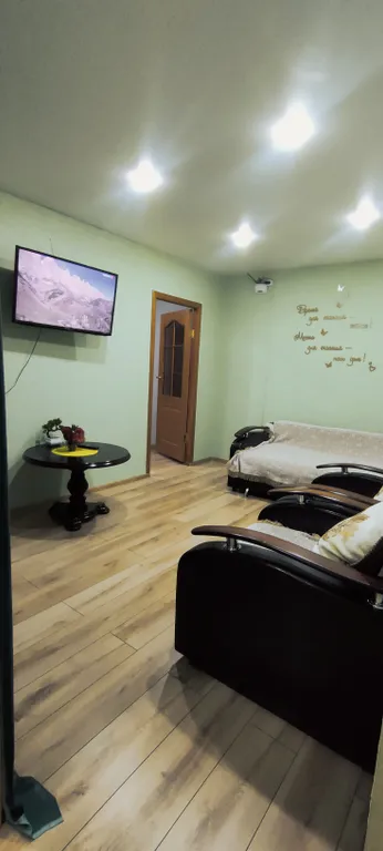 Уютная квартира с отдельным входом в центре города