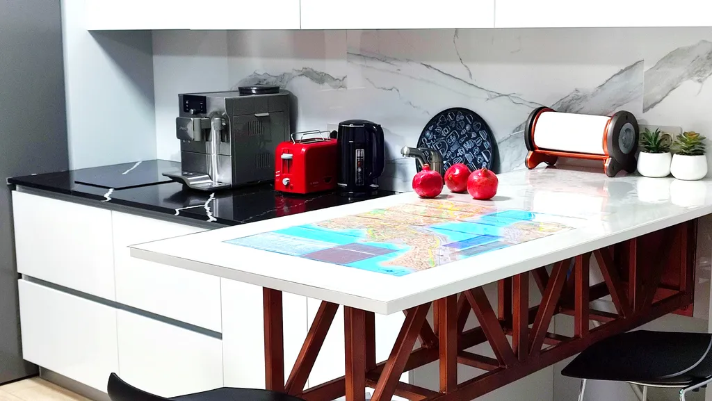 Шикарная квартира с видом на Золотой и Русский мост