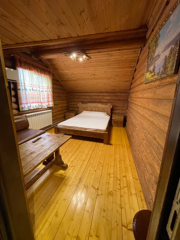 Коттедж с тремя спальнями, русской баней и бассейном