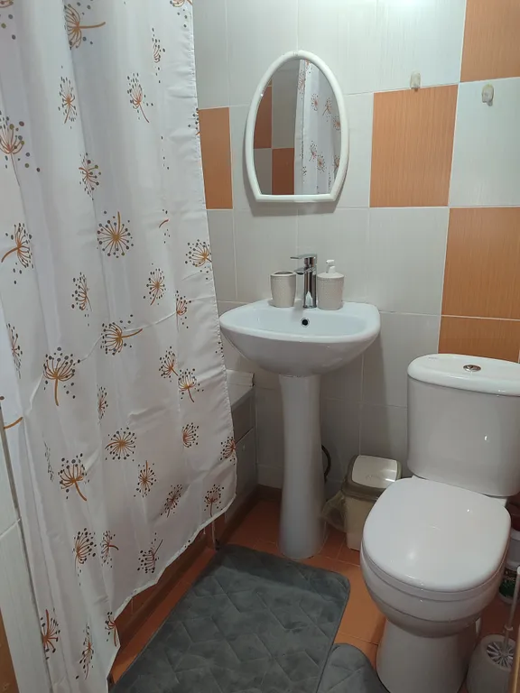 Уютный домик с отдельным двором и мангальной зоной в центре города