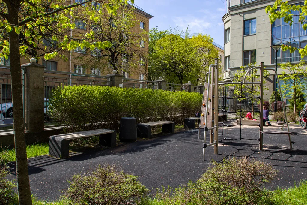 Просторная квартира на Петроградке с паркингом