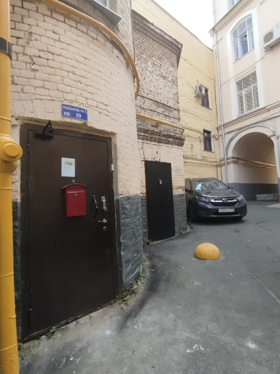 Квартира Двухместная комната в 10 мин. пешком от трех вокзалов в центре Москвы — Москва