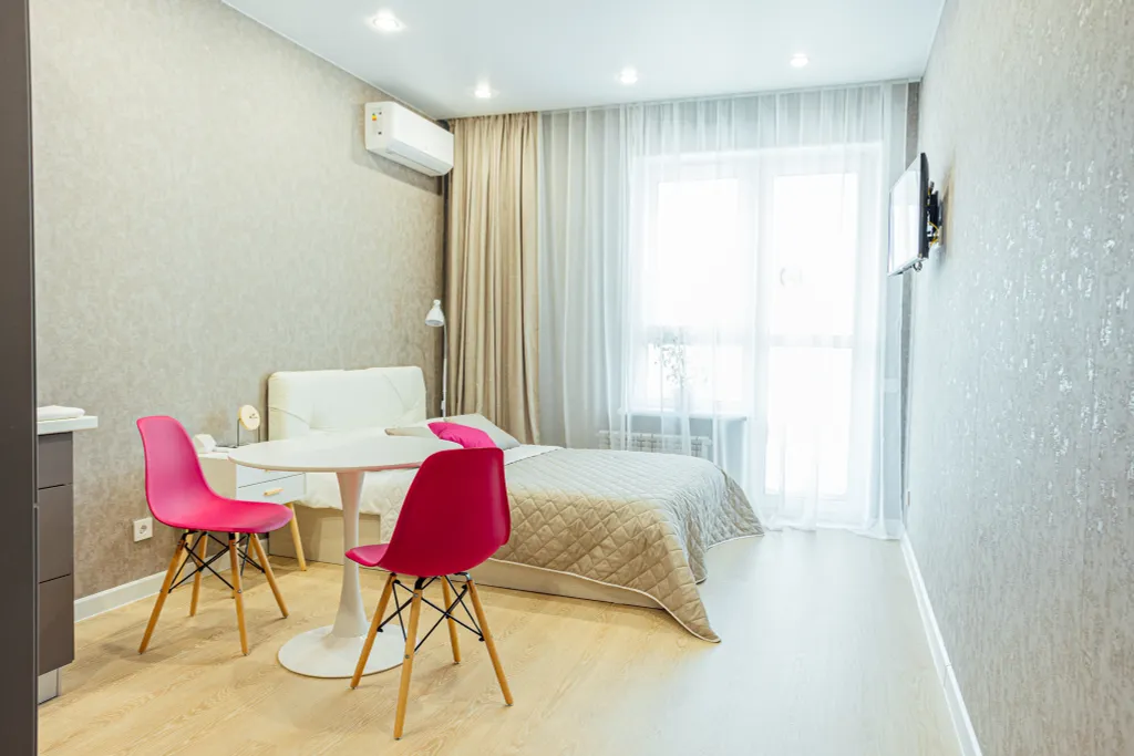 Видовая квартира ViVa MaGenta с панорамным  балконом