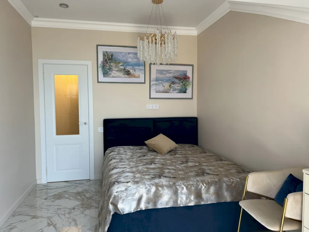 Квартира с балконом и видом на открытое море, Толстый мыс