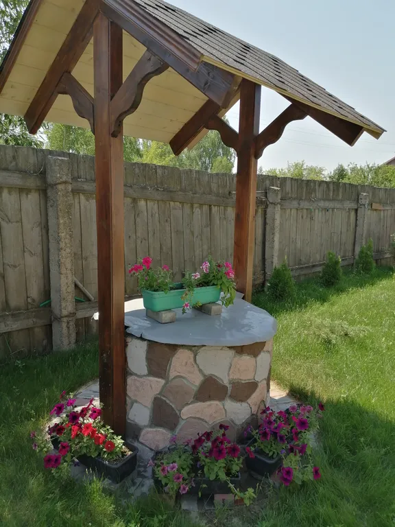 Уютный дом на берегу озера с баней на дровах