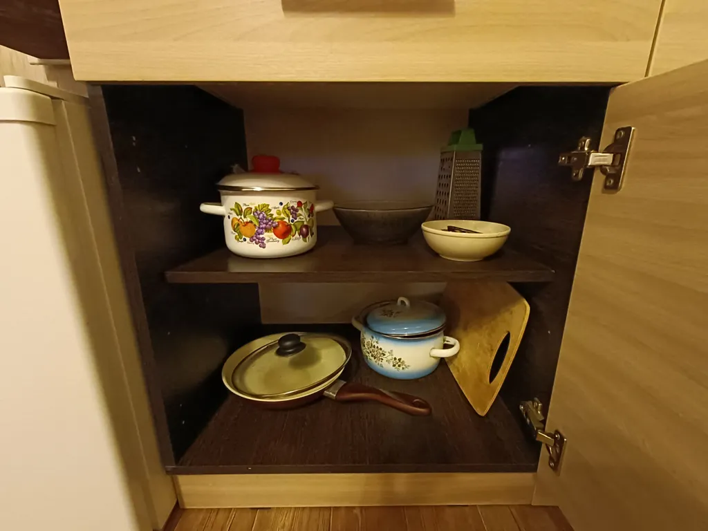 Студия с видом на сквер