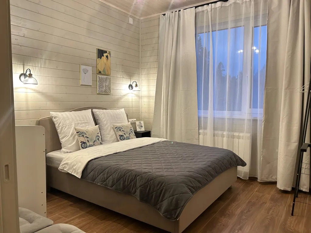 Дом с собственным сосновым лесом недалеко от поселка Сосново