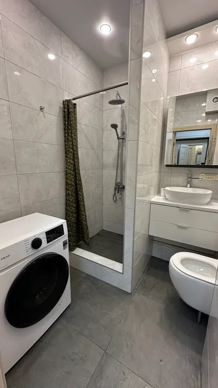 Уютная, новая студия