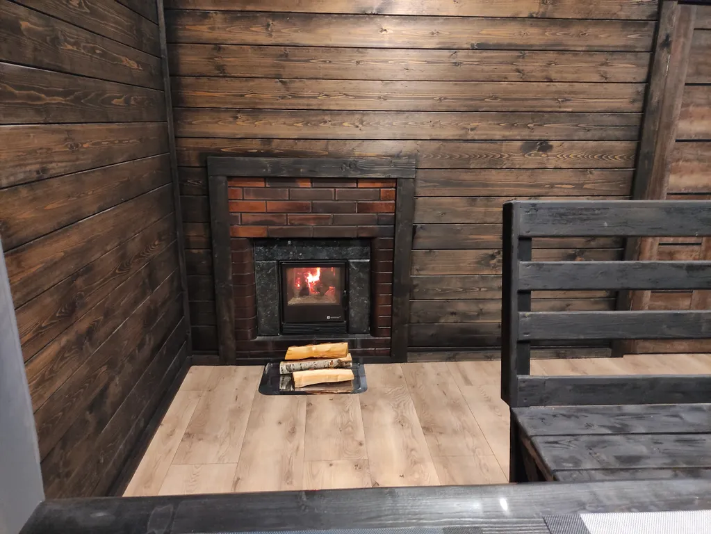 Коттедж Уютный дом с бассейном — Приморск