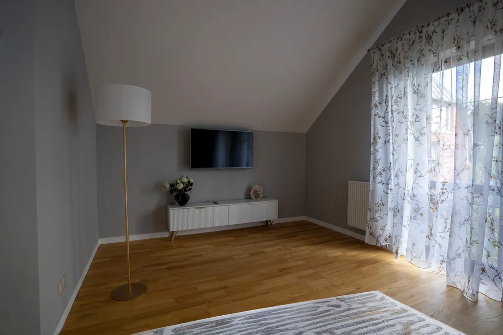 Загородный дом у озера в Подмосковье