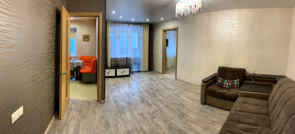 Двушка в 10 минутах от жд вокзала и 20 от Кремля