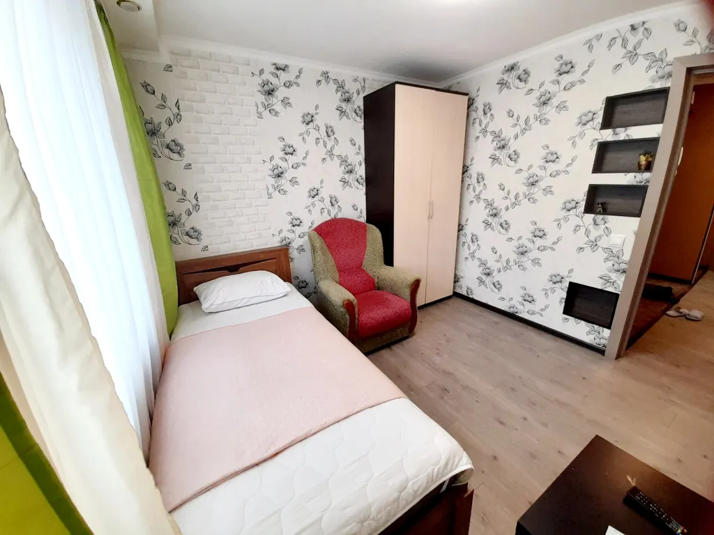 3-х комнатная квартира с хорошим ремонтом, Октябрьский район