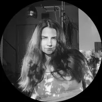 Елена Радомирова