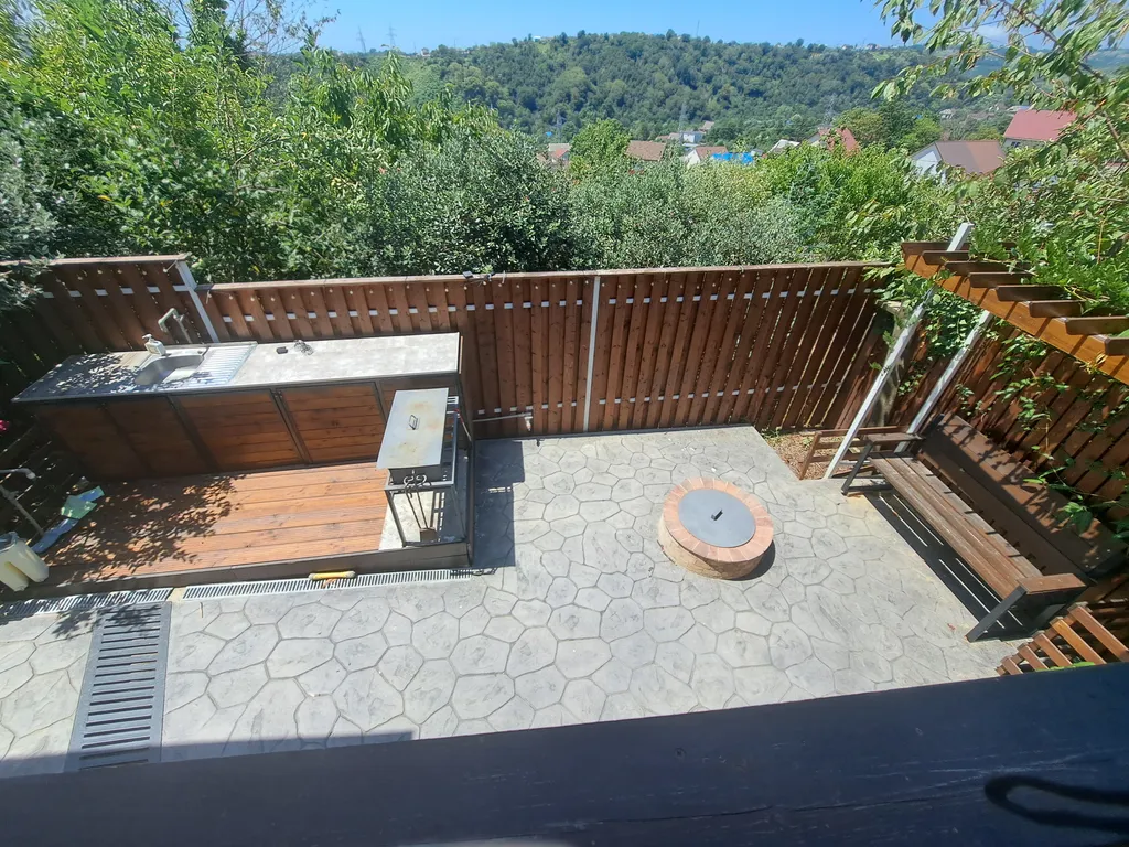 Дом с террасой и мангальной зоной