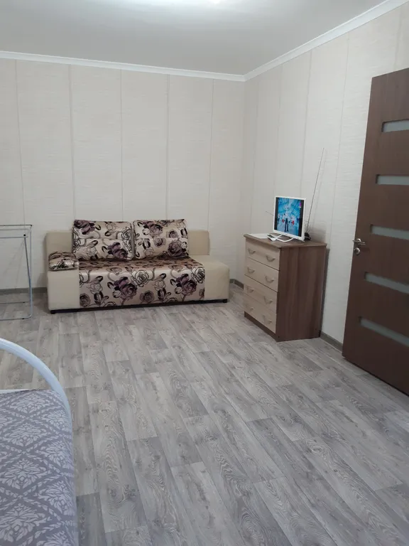 Теплая, чистая 2 комнатная квартира