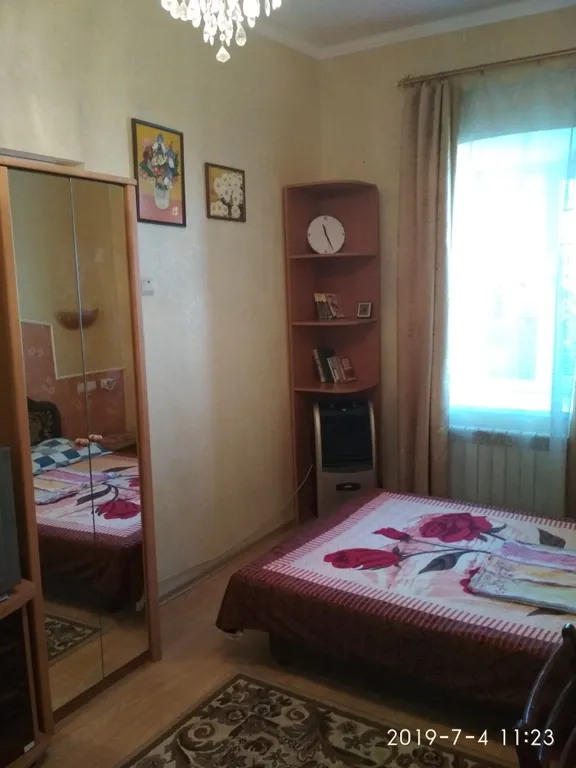 Квартира Жильё в частном доме с видом на бассейн с рыбками — Евпатория