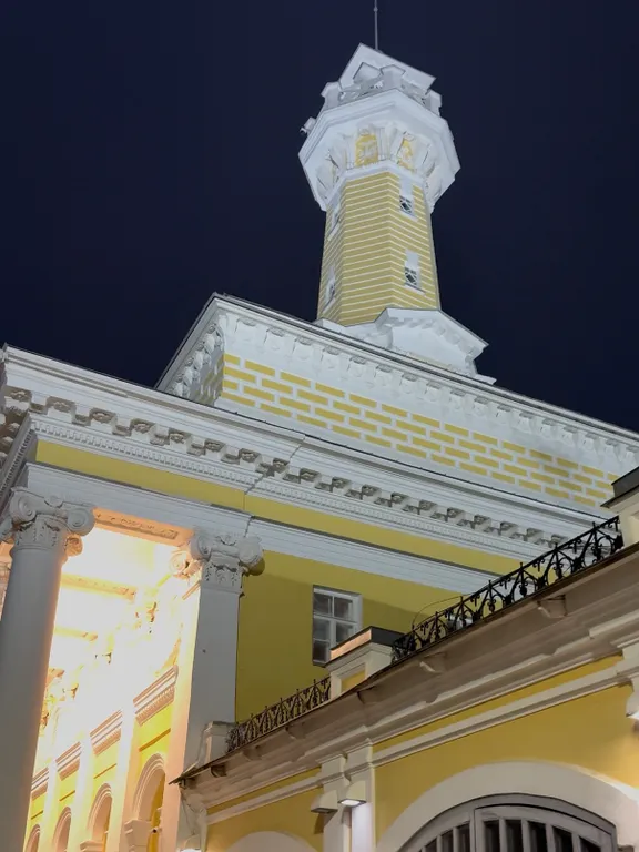 Уютная квартира в центре с видом на Богоявленский собор