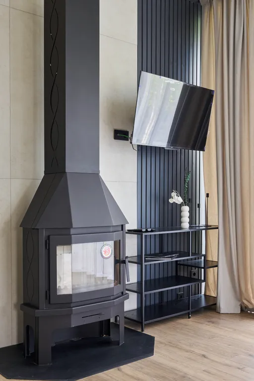 Большой панорамный дом с камином и сауной