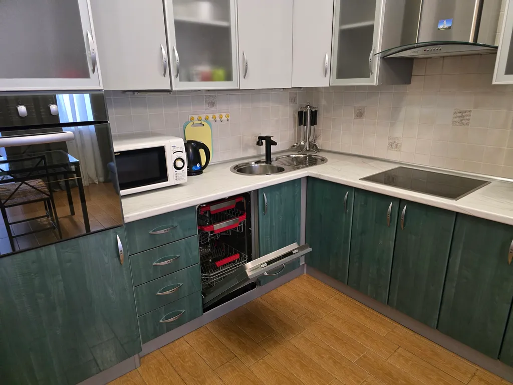 Уютная квартира с видом на морпорт в центре