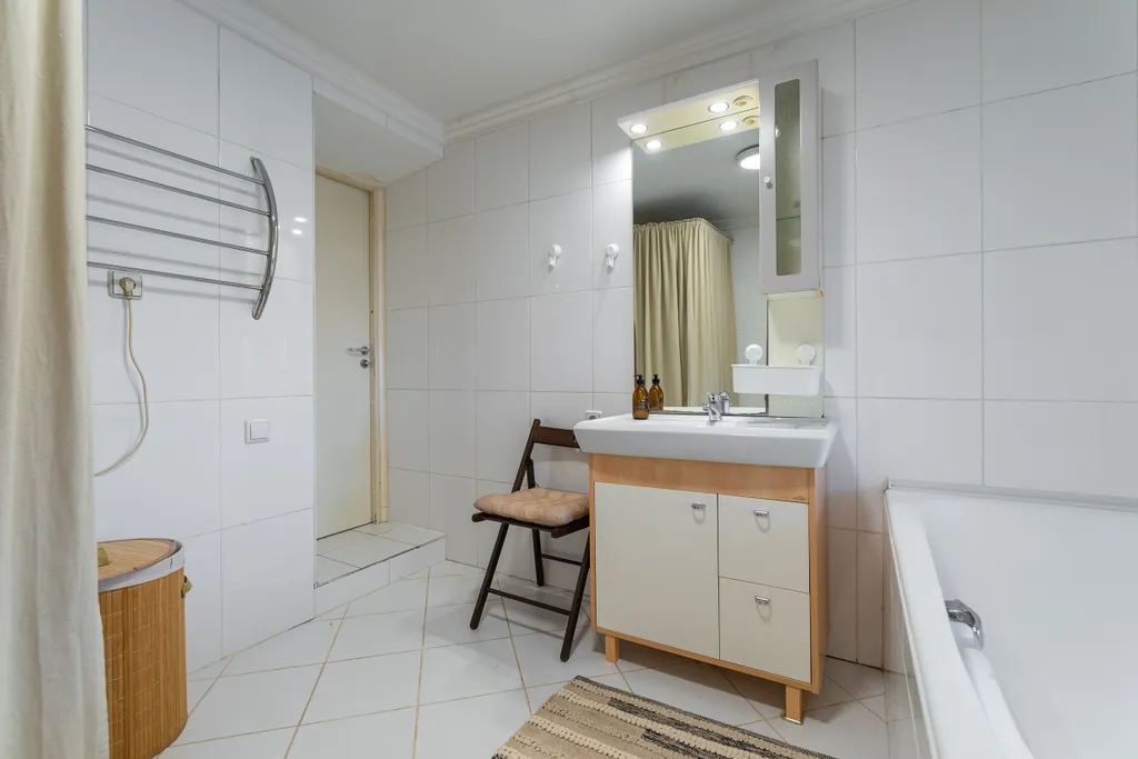 Квартира Квартира Просторная мансарда в самом центре — Москва