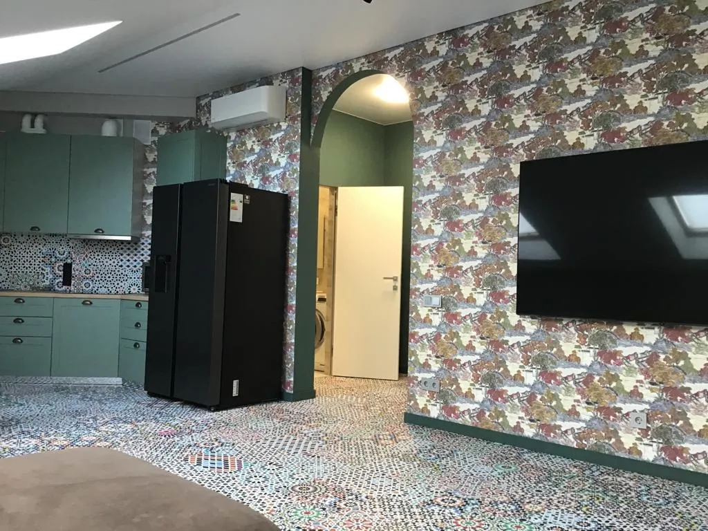 Дизайнерские апартаменты на первой береговой линии, Изумрудный город