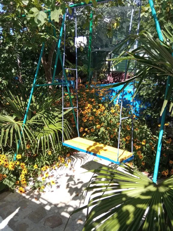 Дом с бассейном