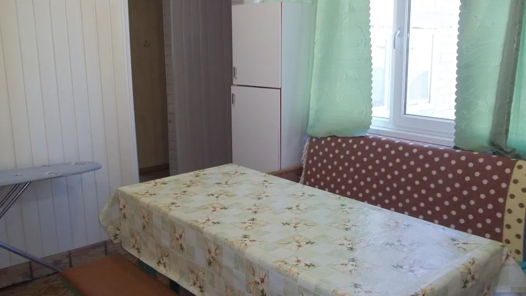 Бюджетная трёхместная комната у моря