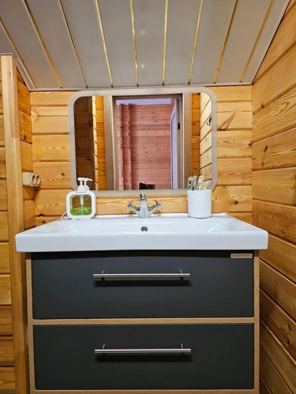 Коттедж Загородный дом "Тотем Камчатка" с термальным бассейном, баней и чаном — Термальный