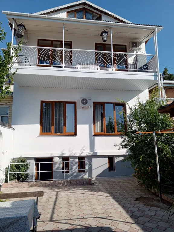 Двухкомнатный с балконом