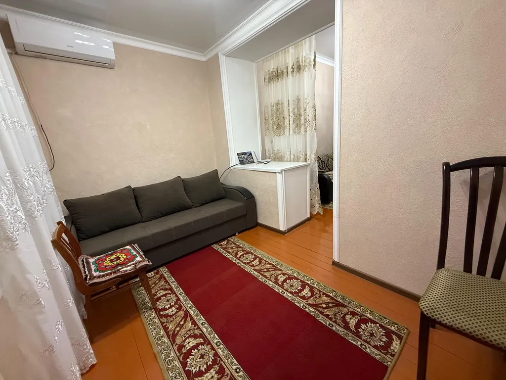 Домик с двумя смежными комнатами недалеко от моря